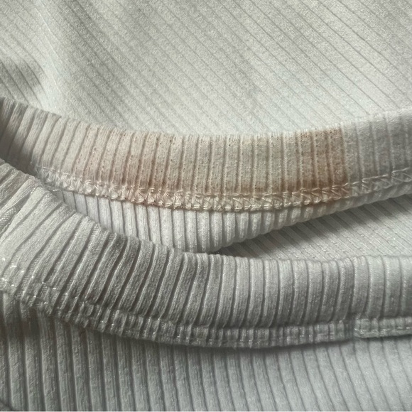 BRIAVIA BRIDGEWATER RIBBED TANK White Ribbed Tank Top Medium - Picture 11 of 16